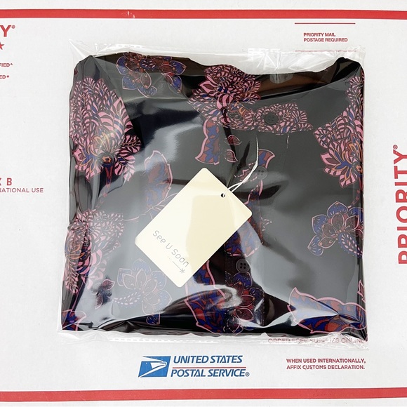 See U Soon Paisley Printed Split Neck Blouse - Picture 7 of 7